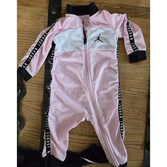 Jordan and Nike Athleisure Bundle sz 18M - Picture 3 of 4